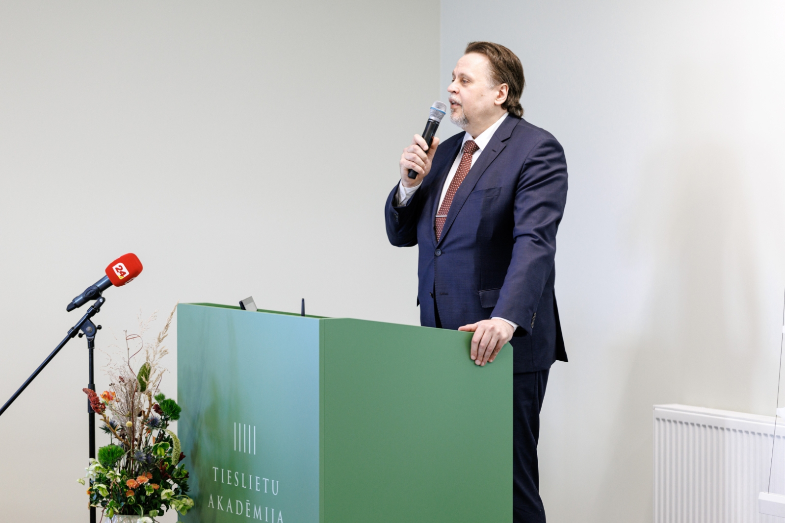 Atklāta Tieslietu akadēmija